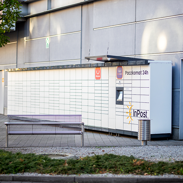 zdjęcie paczkomaty InPost w pasażu grunwaldzkim