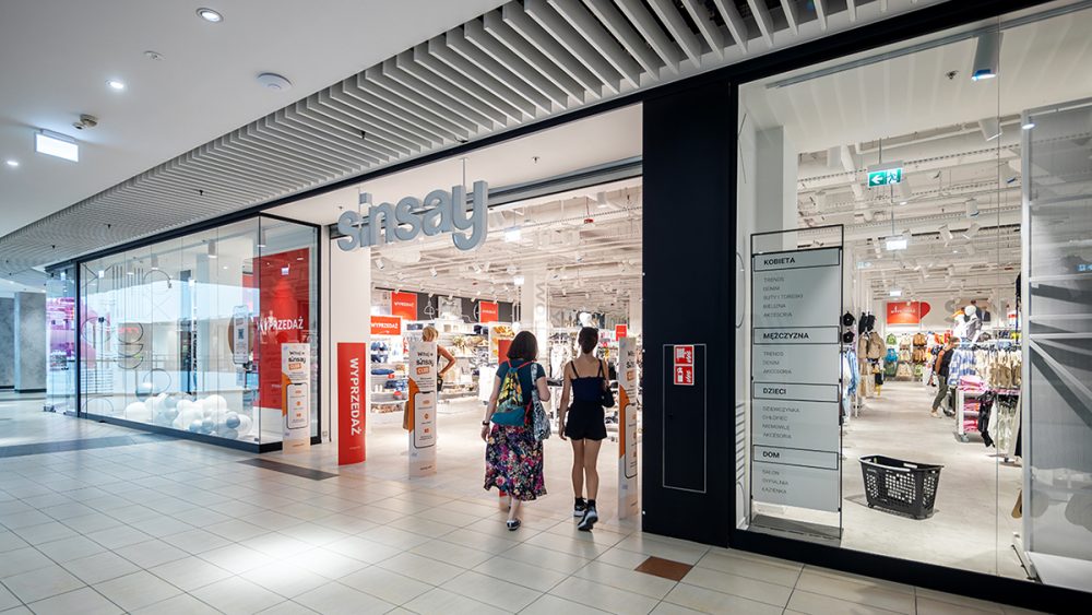 witryna sklepu sinsay w pasażu