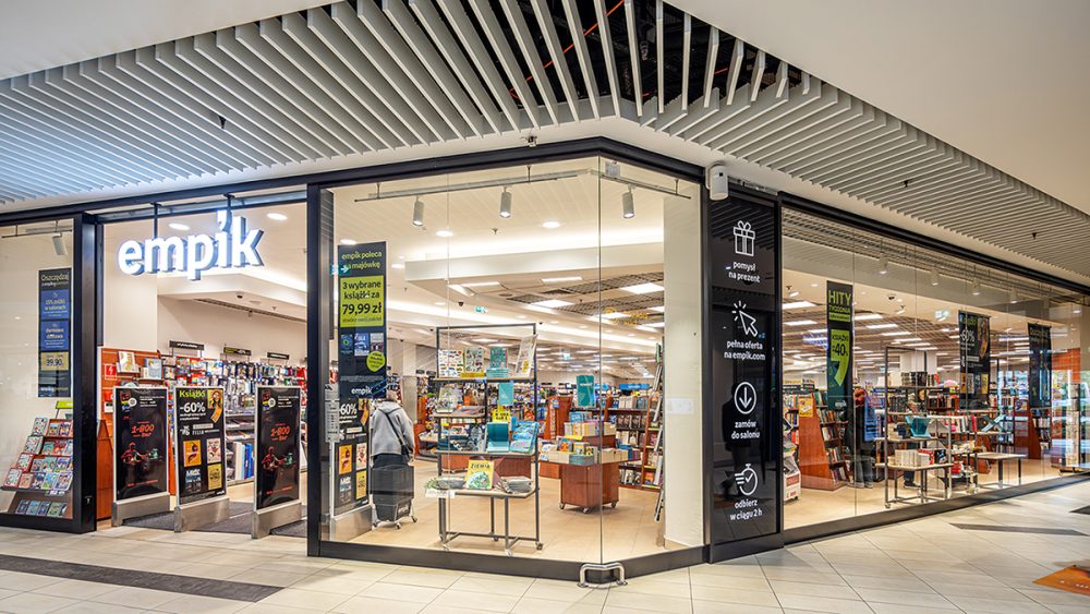 witryna salonu empik w pasażu grunwaldzkim