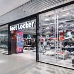Wejście do sklepu Foot Locker w Pasażu Grunwaldzkim