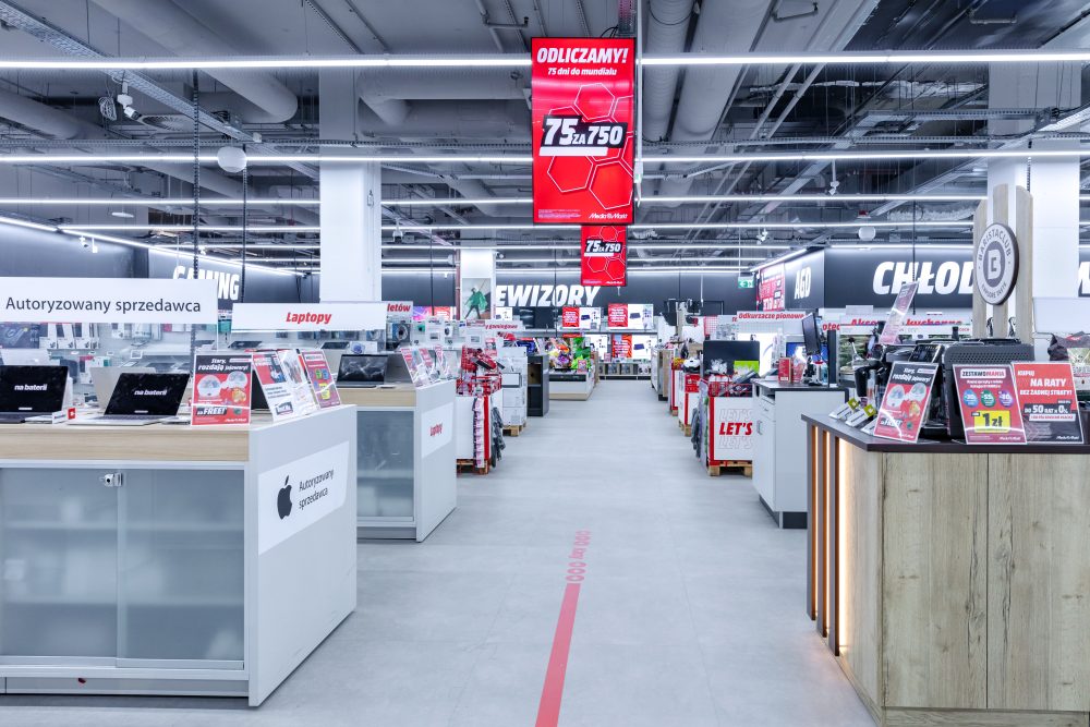 Perspektywa wnętrza Media Markt ukazująca dział małego i dużego AGD.