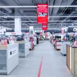 Perspektywa wnętrza Media Markt ukazująca dział małego i dużego AGD.