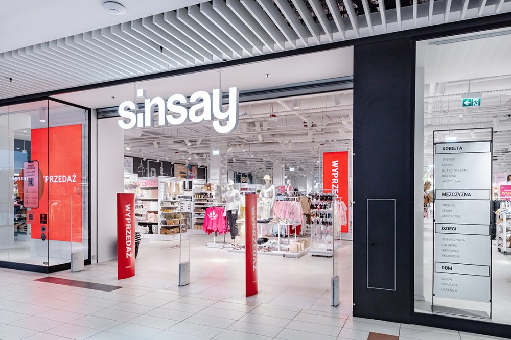 witryna sklepu sinsay w pasażu