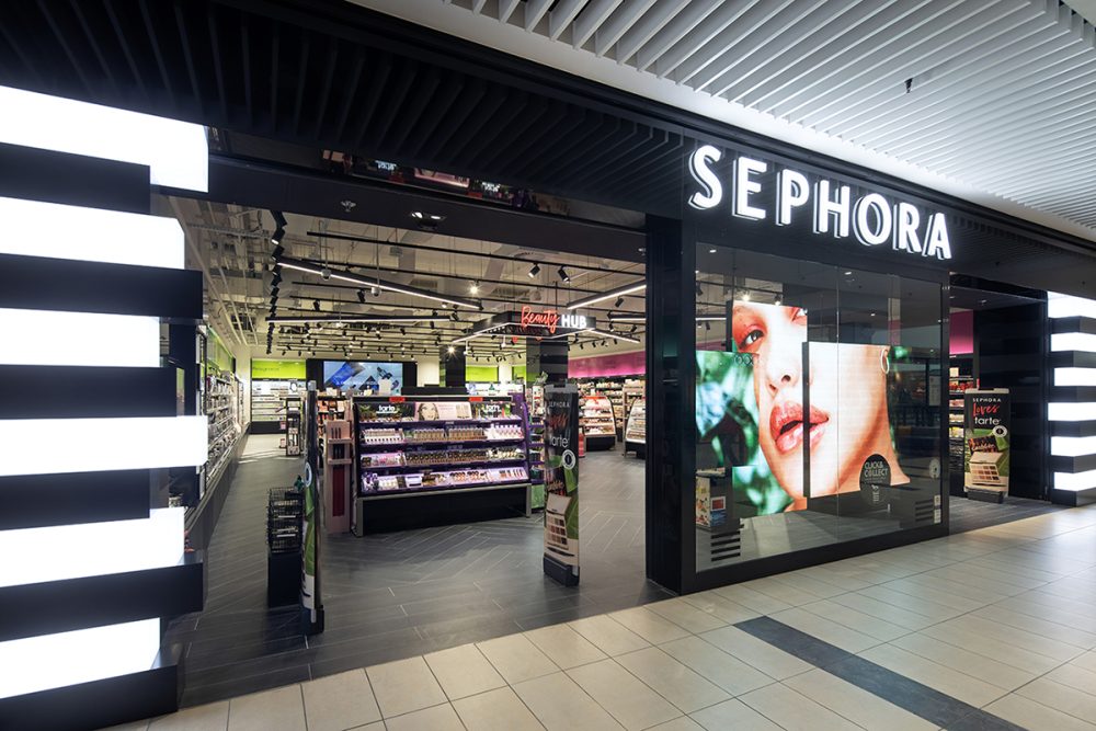 witryna sklepu Sephora w pasażu grunwaldzkim