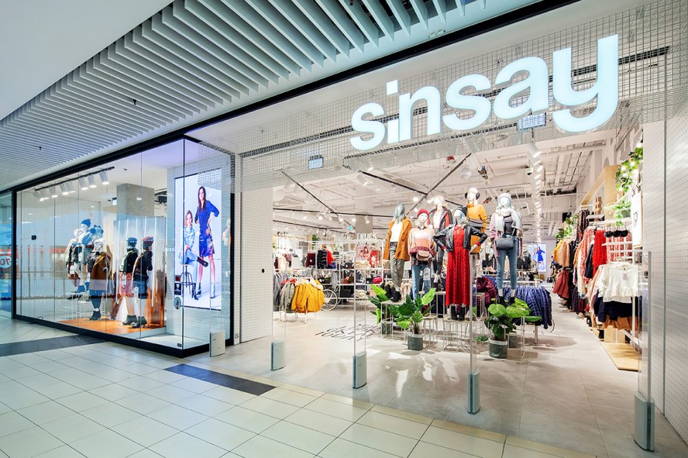 witryna sklepu sinsay w pasażu