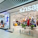 witryna sklepu sinsay w pasażu