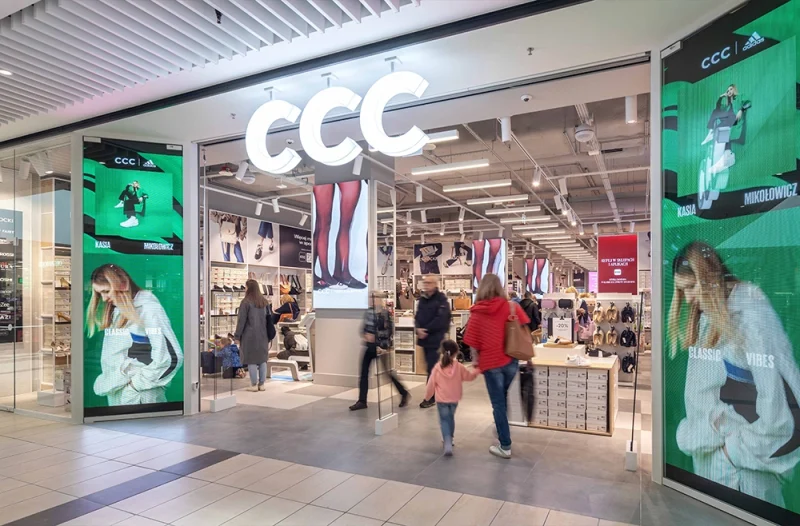 witryna sklepu w pasażu grunwaldzkim