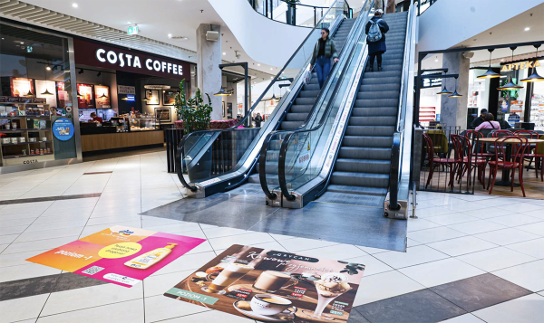 Nalepy podłogowe w pasażu grunwaldzkim