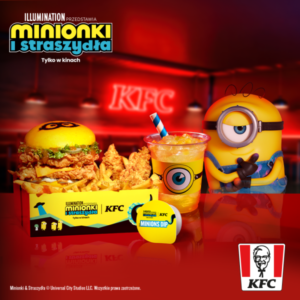Grafika promująca zestaw KFC inspirowany filmem „Minionki i Straszydła”. Na czerwonym tle restauracji KFC widoczny jest burger z żółtą bułką, frytki, kawałki kurczaka, napój w kubku z motywem Minionka oraz figurka Minionka. W lewym górnym rogu znajduje się logo filmu, a w prawym dolnym logo KFC.