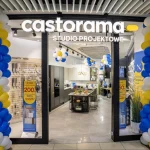 Wejście do salonu Castorama studio projektowe w Pasażu Grunwaldzkim.