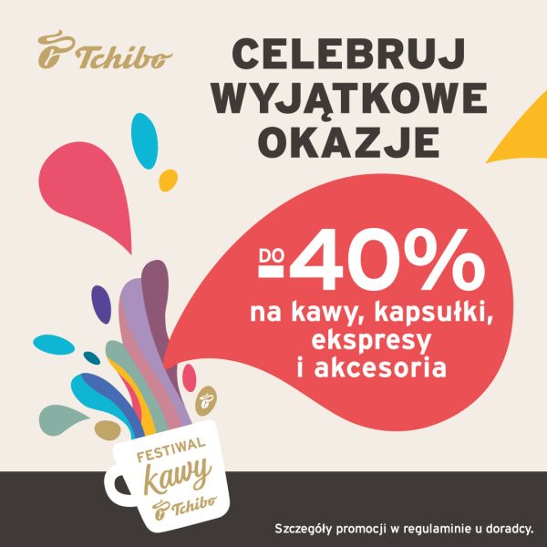 Grafika promocyjna marki Tchibo z okazji Festiwalu Kawy, zawierająca hasło „Celebruj wyjątkowe okazje” oraz informację o rabacie „do -40% na kawy, kapsułki, ekspresy i akcesoria”. Na jasnym tle widoczny jest stylizowany biały kubek z napisem „Festiwal kawy Tchibo”, z którego efektownie rozbryzgują się kolorowe plamy w odcieniach różu, fioletu, błękitu i brązu. W dolnej części umieszczono informację prawną: „Szczegóły promocji w regulaminie u doradcy”.